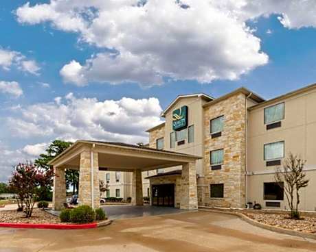 Quality Suites Huntsville Near University