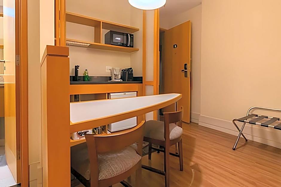 Flat particular dentro do Hotel Executive Faria Lima!