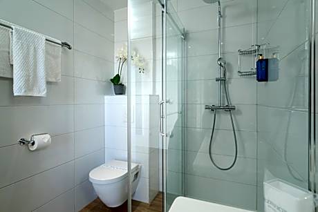 Superior King Suite