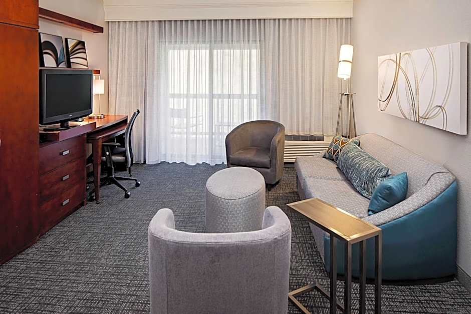 Courtyard by Marriott Pittsburgh West Homestead/Waterfront