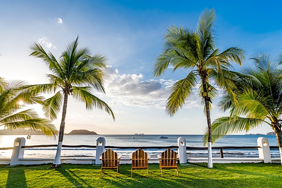 Bahia del Sol Beachfront Boutique Hotel