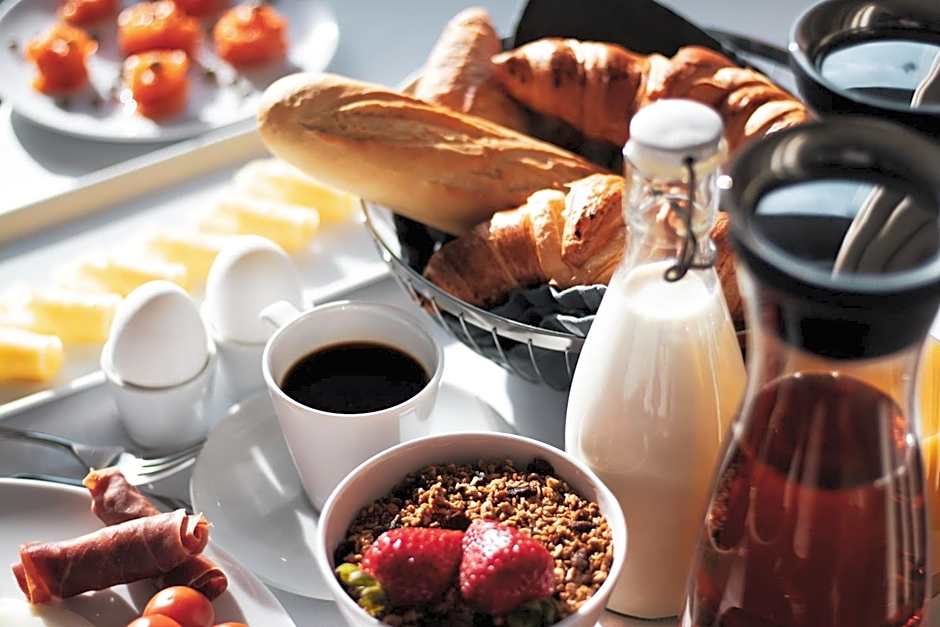 Black Pearl Apartment Hotel