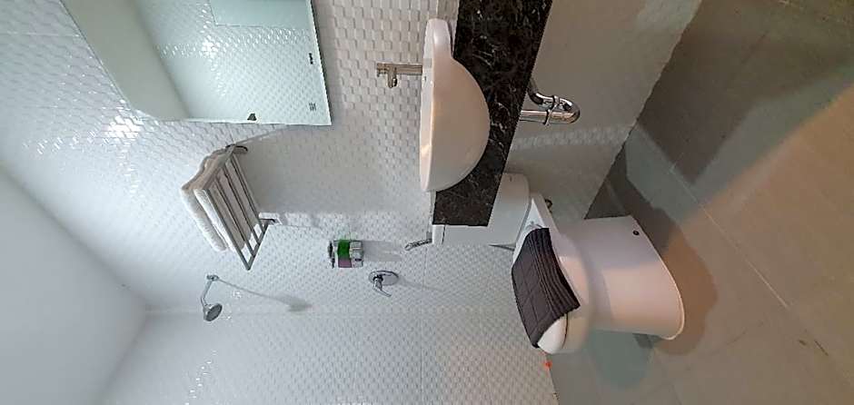 RedDoorz Plus near Siloam Hospital Balikpapan