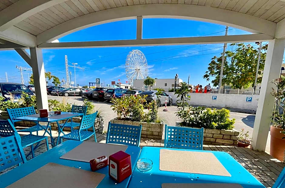 B&B Marina Sleep And Ship