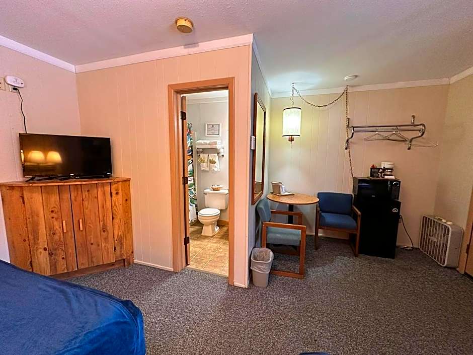 Ute Bluff Lodge, Cabins and RV park