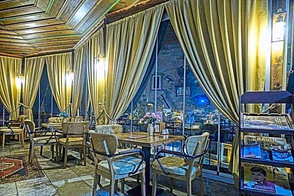 Maccan Cave Hotel