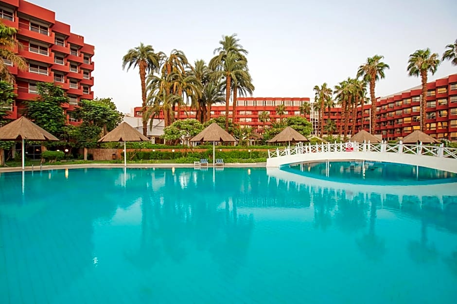 Pyramisa Luxor Hotel and Suites