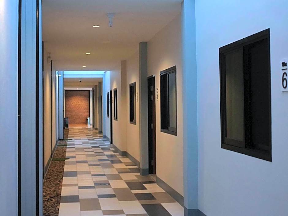 Warm Well Hotel