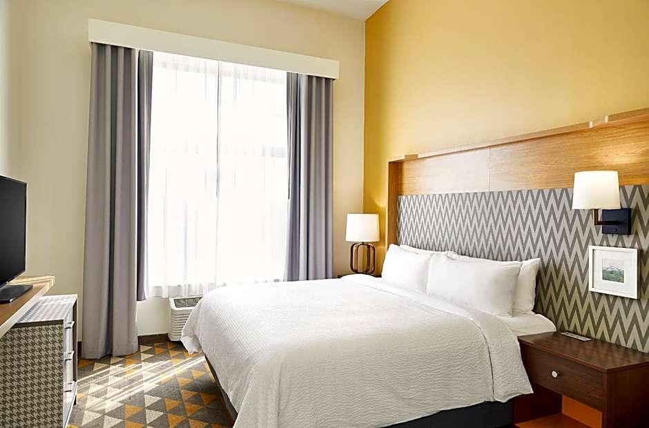 Holiday Inn Express & Suites Madison West - Middleton