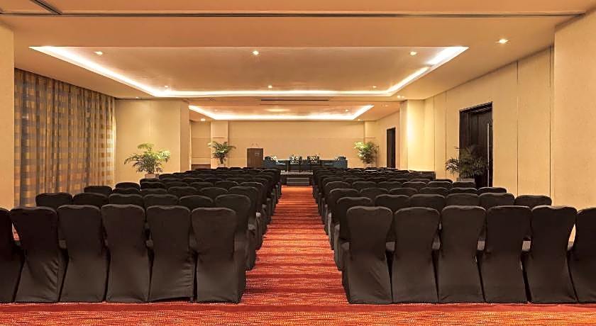 Courtyard by Marriott Mumbai International Airport