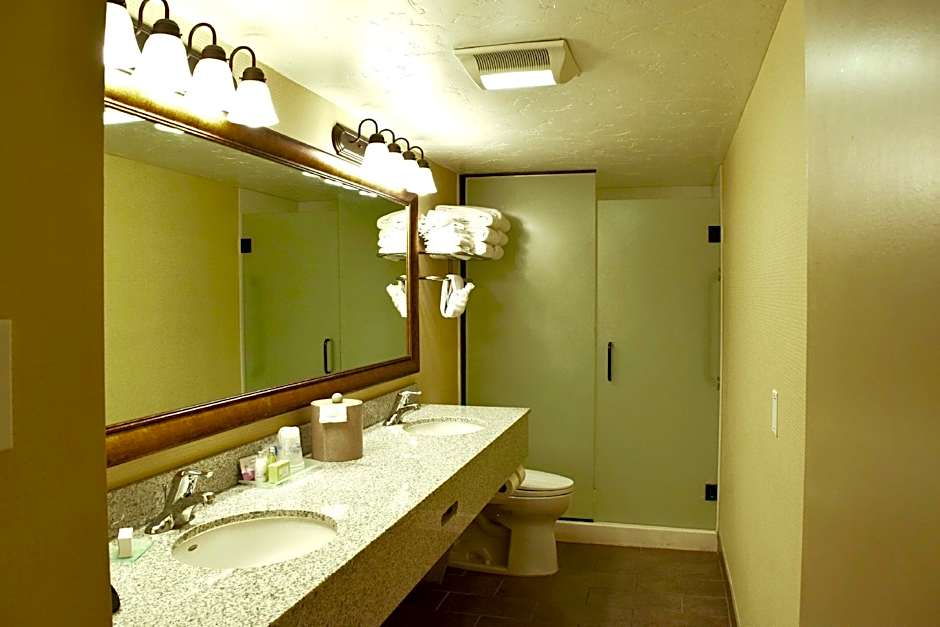 Best Western Town And Country Inn