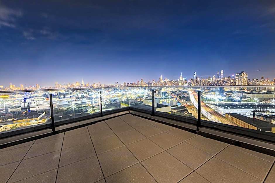 Holiday Inn Express Long Island City E New York By IHG