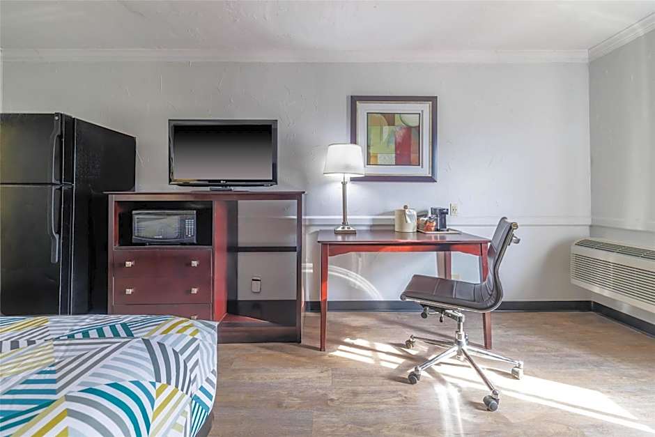 Studio 6 Suites Dallas, TX - Downtown