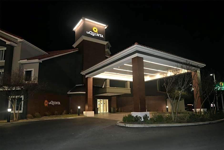 La Quinta Inn & Suites by Wyndham Austin Airport