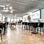 Lowes Wharf Marina Inn