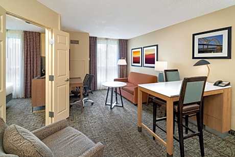 One-Bedroom King Suite
