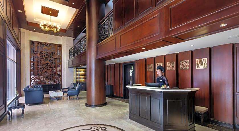 Paradise Suites Hotel