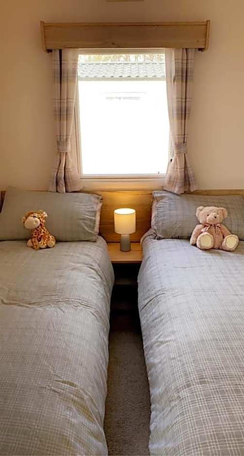 Lakeside East 16 - Haggerston Castle