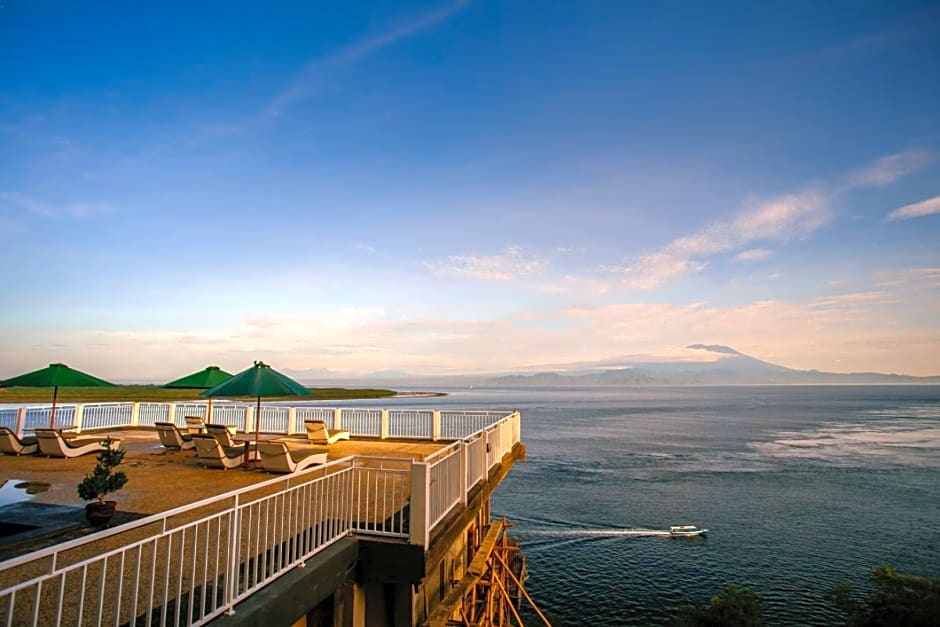 Samuh Sunset Nusa Penida by Pramana Villas