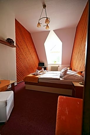 Deluxe Double or Twin Room With Extra Bed