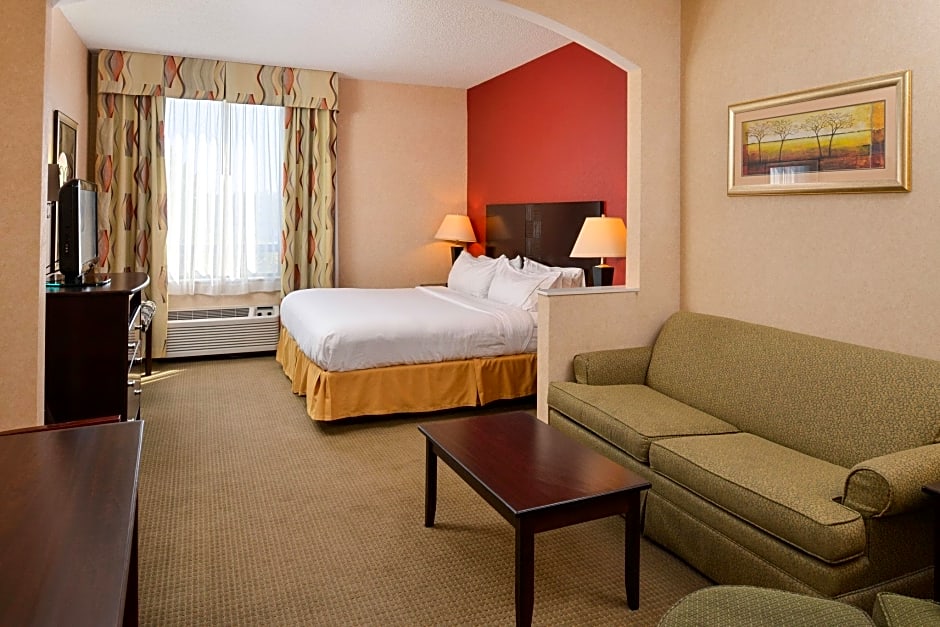 Holiday Inn Express Hotel & Suites Harrison