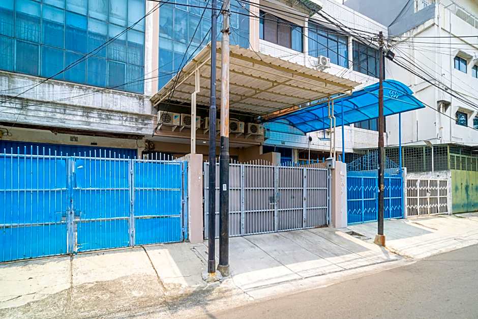 KoolKost near Mangga Besar Station