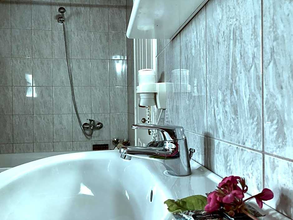 IONIAN SUITES by Bruskos