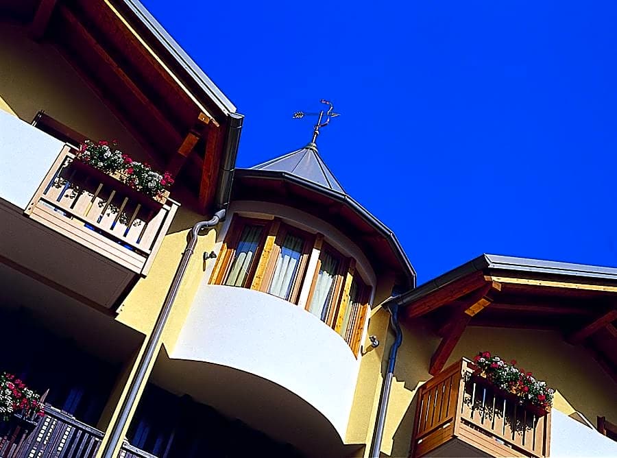 Hotel De la Ville