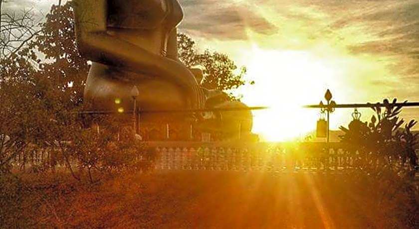 Above The Sea Boutique Hotel