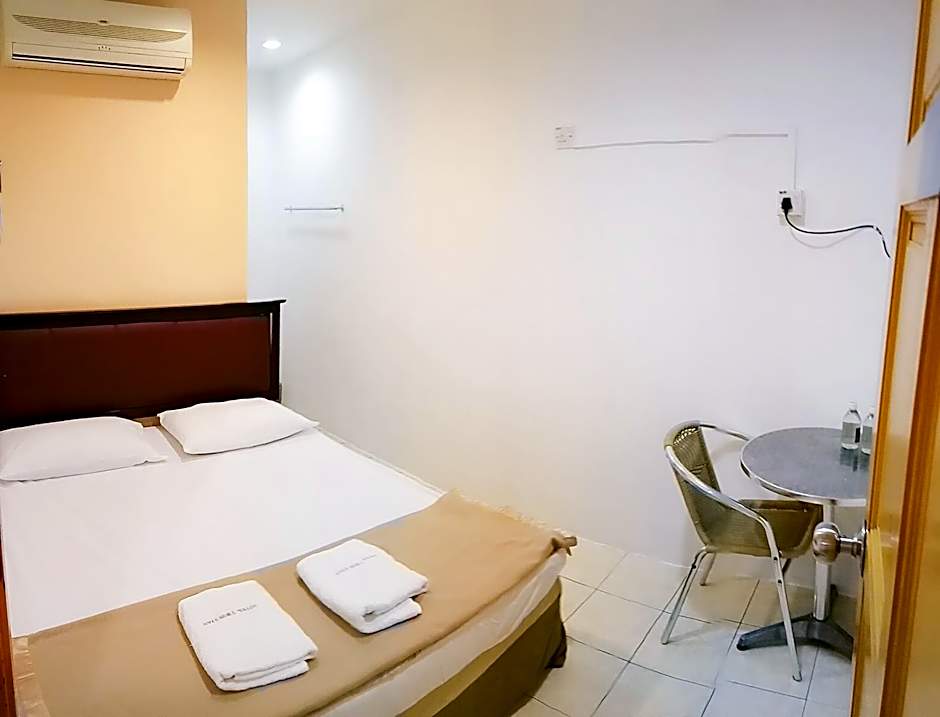 Twin Star Hotel