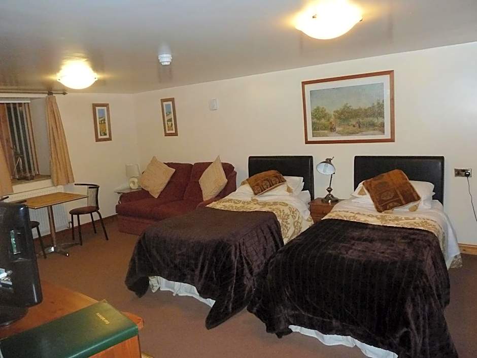 Oakenholt Farm Bed and Breakfast