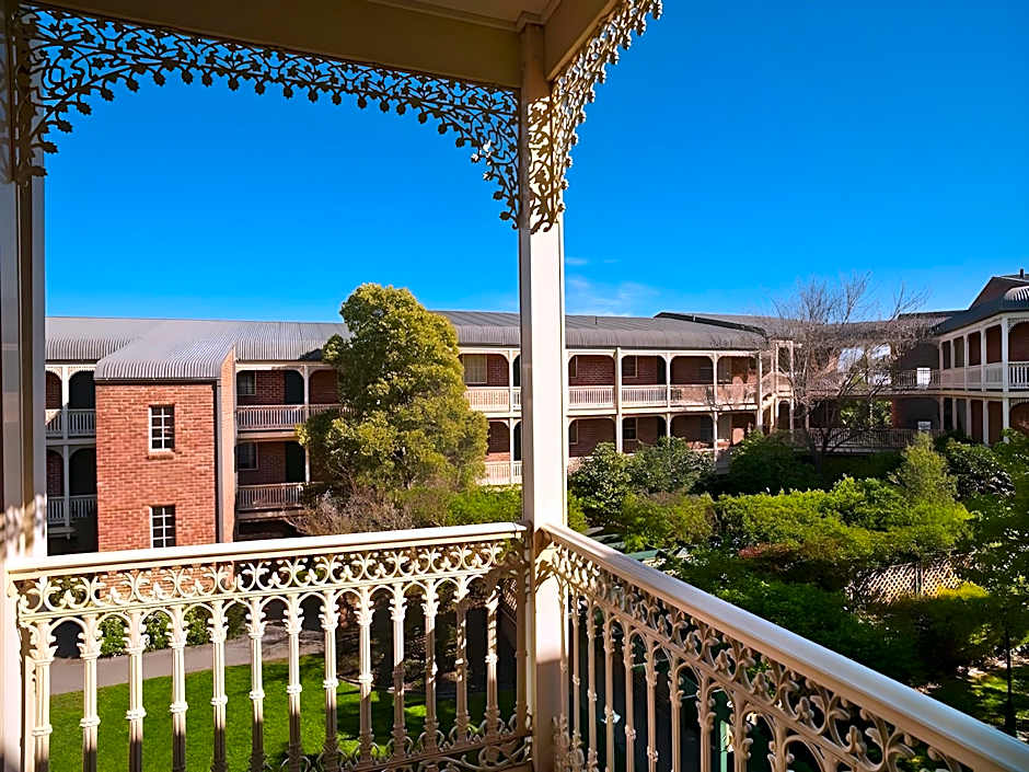 Adina Serviced Apartments Canberra Kingston