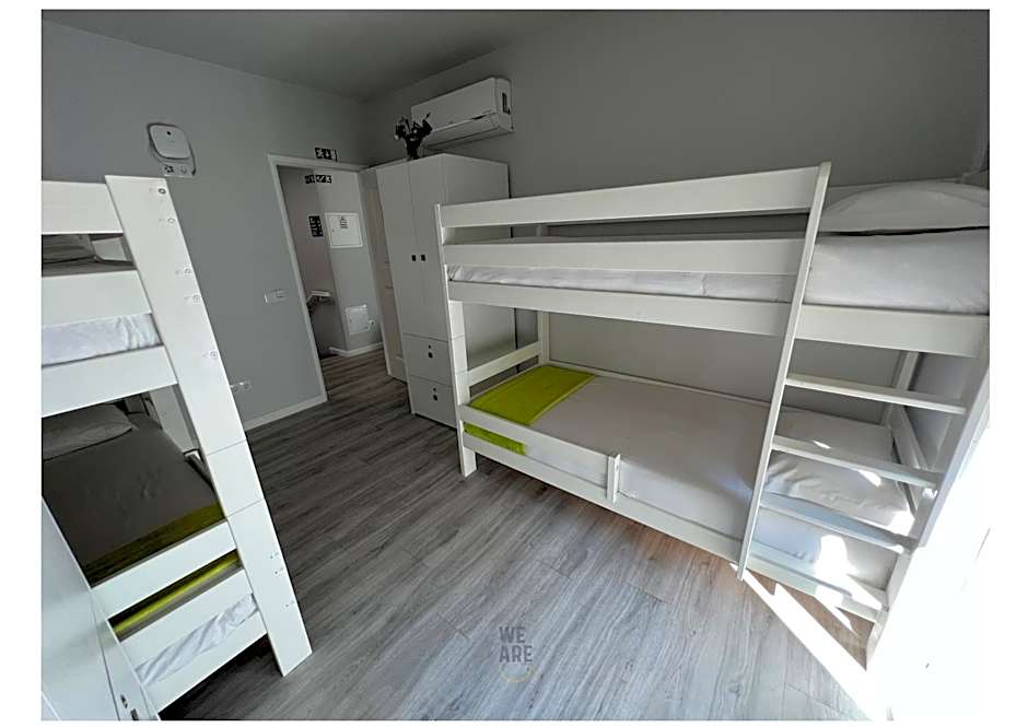WE ARE HOSTEL