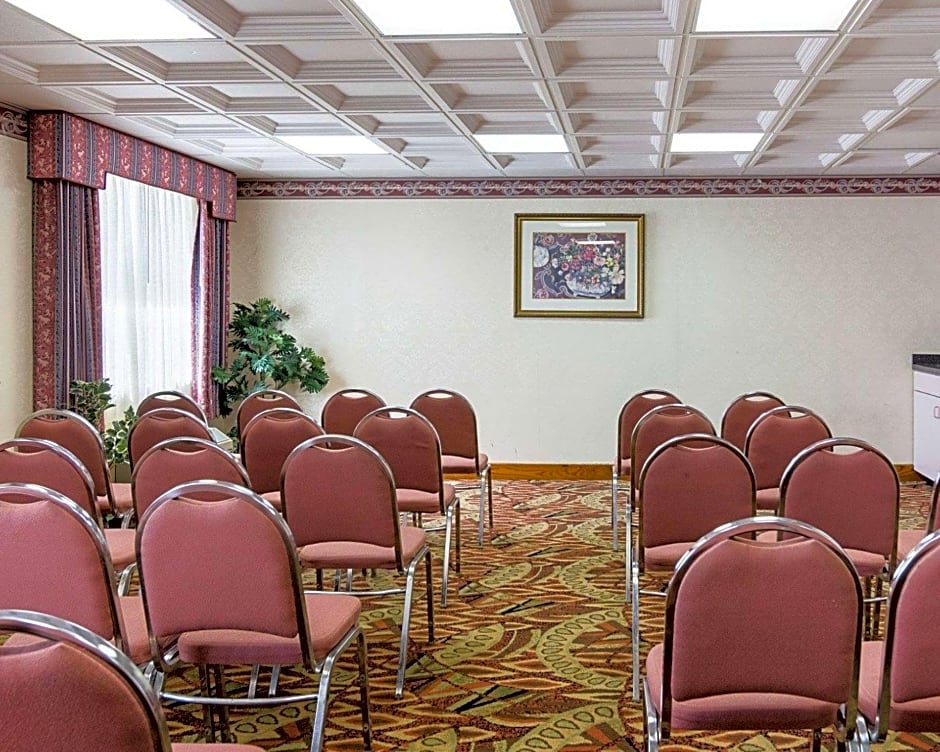 Quality Inn & Suites Franklin