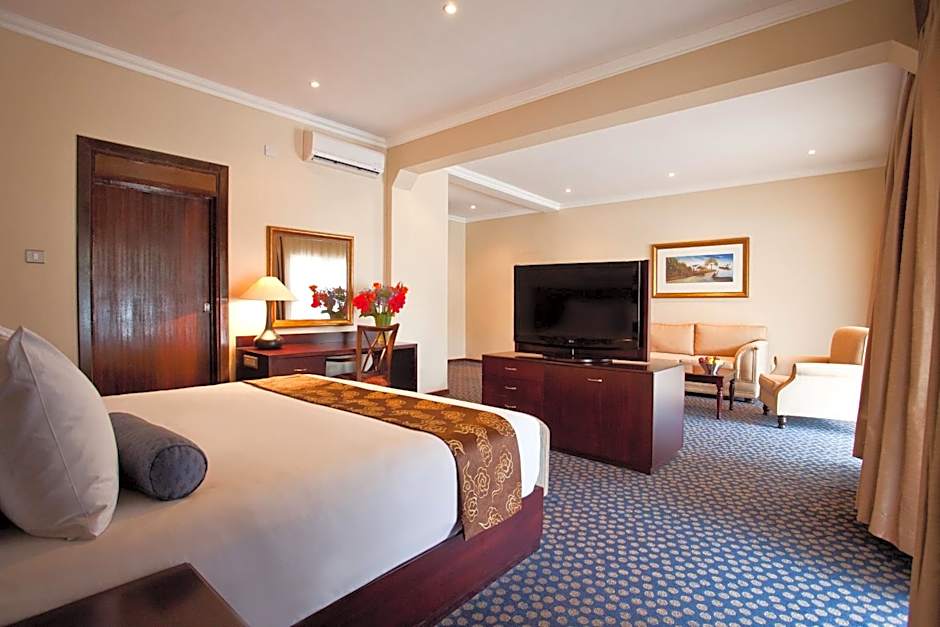 Photo 1 of 5 of Suite