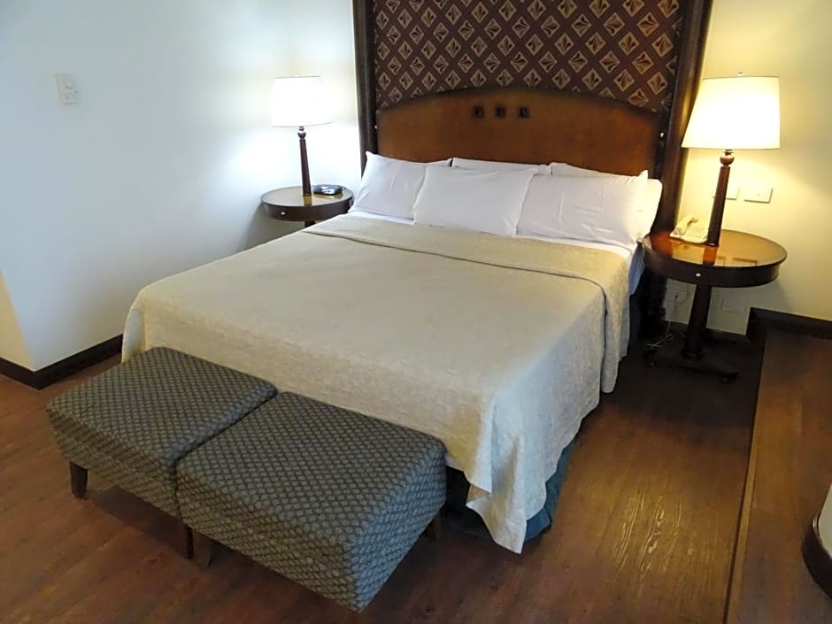 Photo 1 of 42 of Abasto Hotel