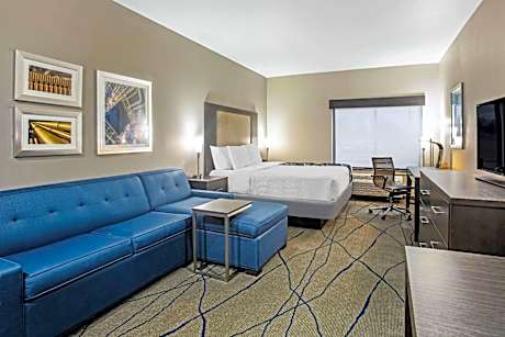 Executive King Room with Sofa Bed