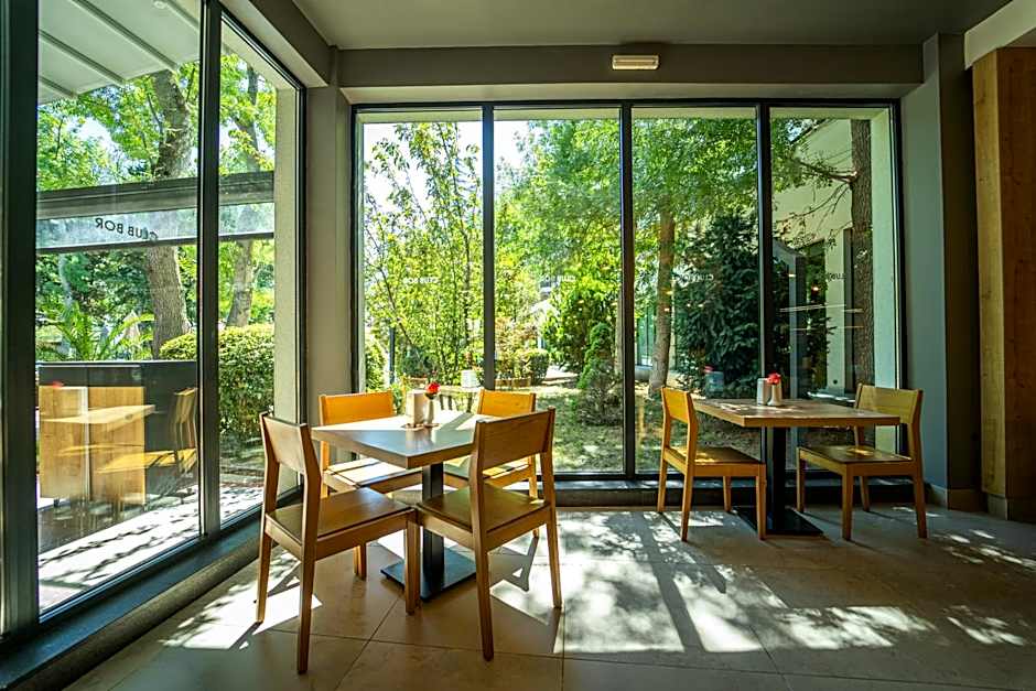 HVD Club Bor Ultra All Inclusive - Private Beach & Free parking