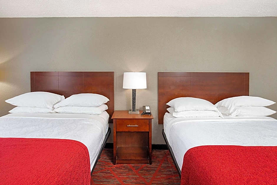 Ramada by Wyndham Bowling Green