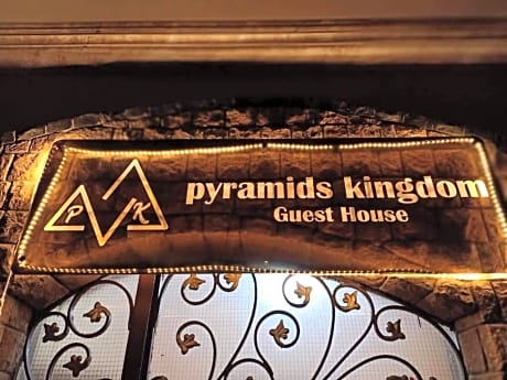 Pyramids kingdom inn