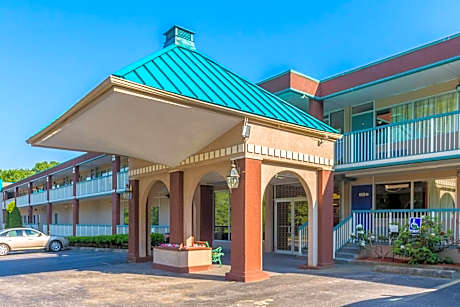 Motel 6-Groton, CT - Casinos nearby