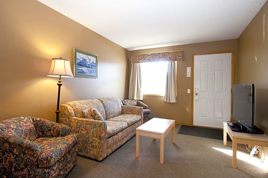 Photo 1 of 6 of Two-Bedroom Suite