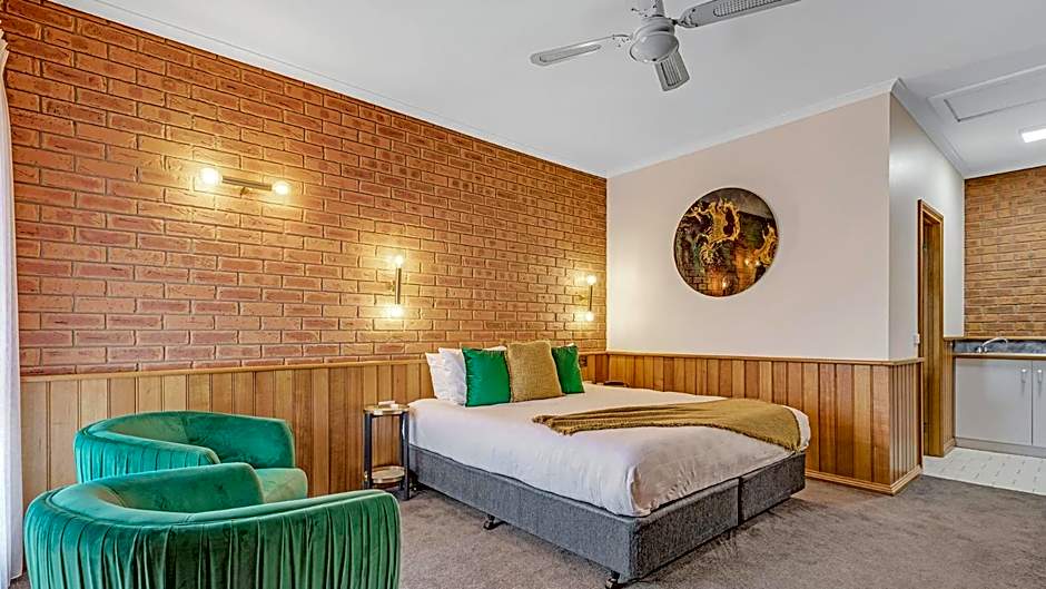 Golden River Motor Inn