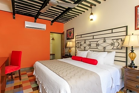 Standard Queen Room