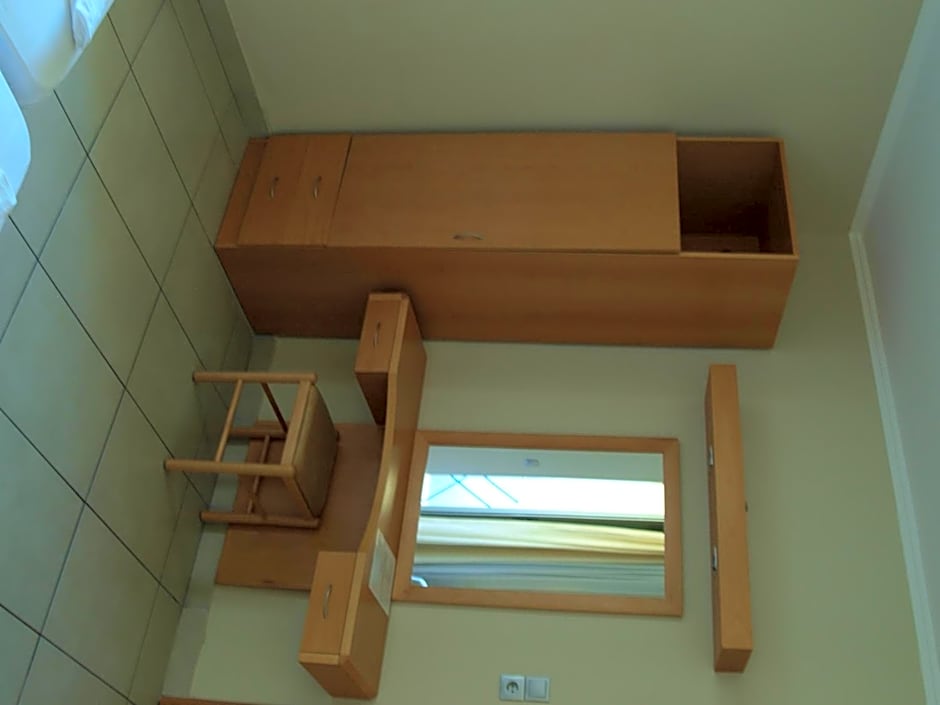 Saint Constantine Hotel