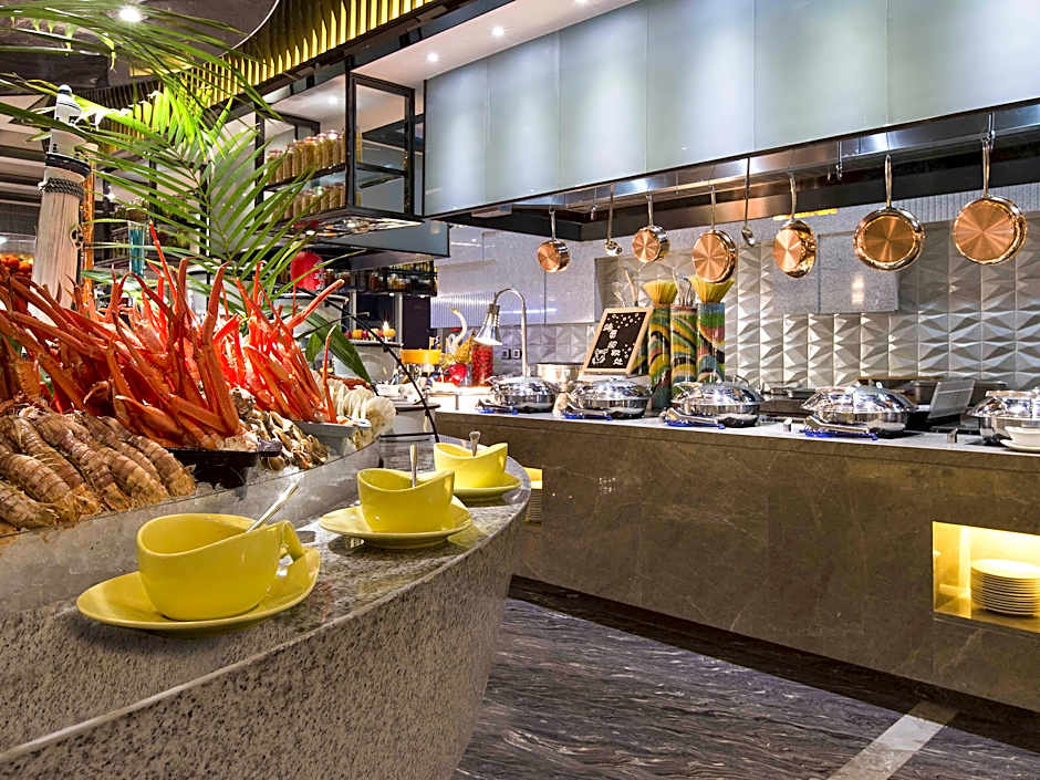 Pullman Yantai Center