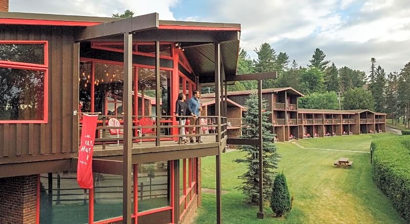 Lakehouse at High Peaks Resort