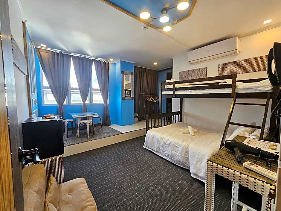 Attic Capsule Hotel