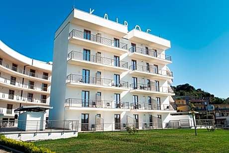 Kairos Hotel