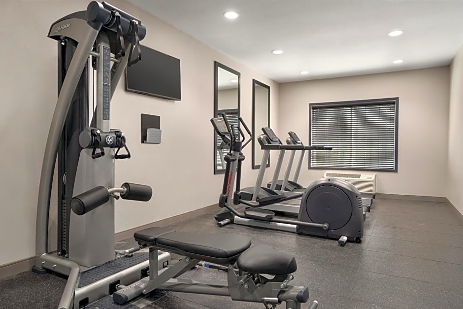 Country Inn & Suites by Radisson, Detroit Lakes, MN